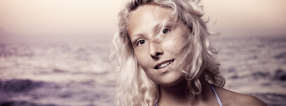 一秒发1000条手机号的软件